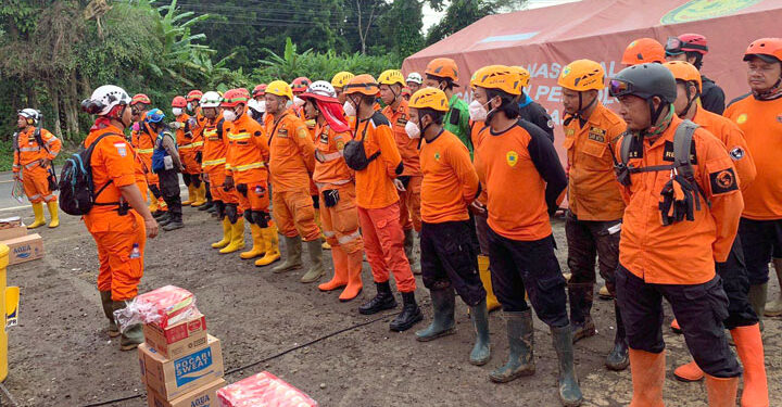 Tim SAR Gabungan Lanjutkan Pencarian 8 Korban Gempa Bumi Cianjur