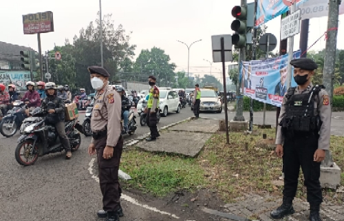 Mencegah Kemacetan Personel Polsek Bandung Kidul Polrestabes Bandung ...