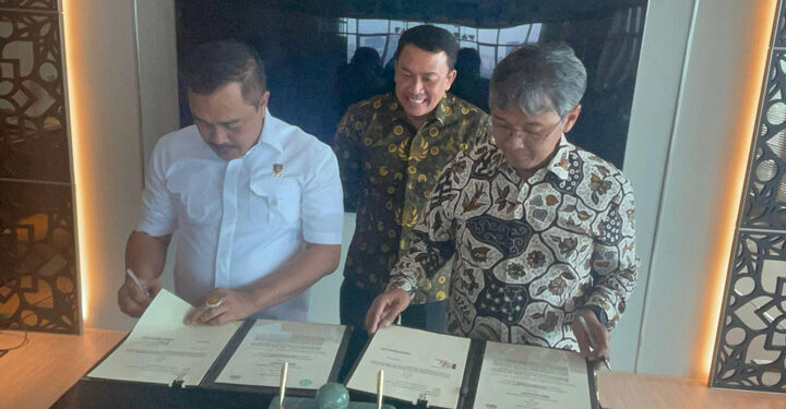 Dewan Pers dan Polri menandatangani Perjanjian Kerja Sama (PKS) tentang perlindungan kemerdekaan pers dan penegakan hukum terkait penyalahgunaan profesi wartawan