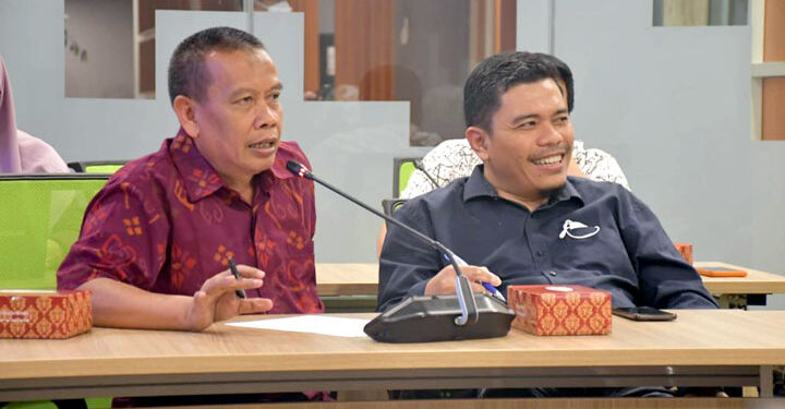 Ketua Pansus I LKPJ Gubernur TA 2022 H. Jajang Rohana, S.Pd.I (Baju Merah) pada kunjungan kerja ke Kementerian PPN / Bappenas, DKI Jakarta, Kamis (11/5/2023) (Foto: Humas DPRD Jawa Barat).