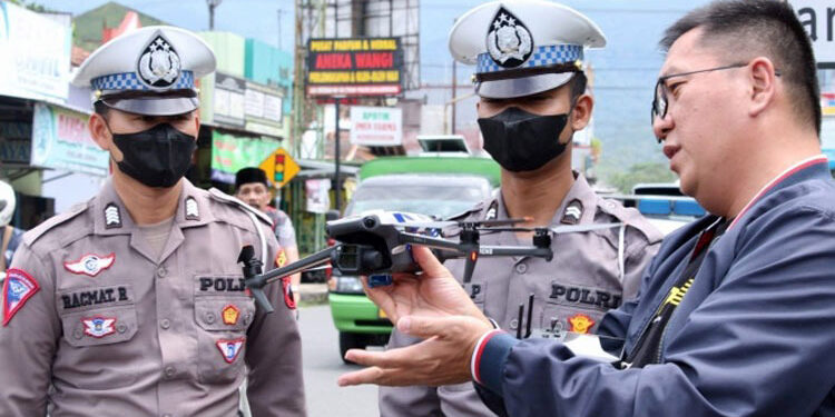 Menjelang Natal dan Tahun Baru (Nataru) Ditlantas Polda Jateng dan Satlantas Polres Brebes melakukan uji coba penggunaan sistem elektronic traffic law enforcement (ETLE)