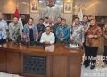 Dewan Pimpinan Pusat (DPP) Barisan Relawan Jokowi Presiden atau Barisan Jalan Perubahan (BaraJP) melakukan audiensi bersama Wakil Menteri Ketenagakerjaan (Wamenaker) Immanuel Ebenezer, di Jakarta, Selasa (18/3).